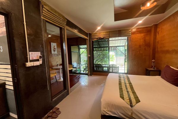 Double Room slide 1