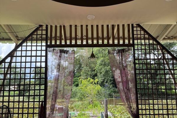 Northern Thai breakfast path styling